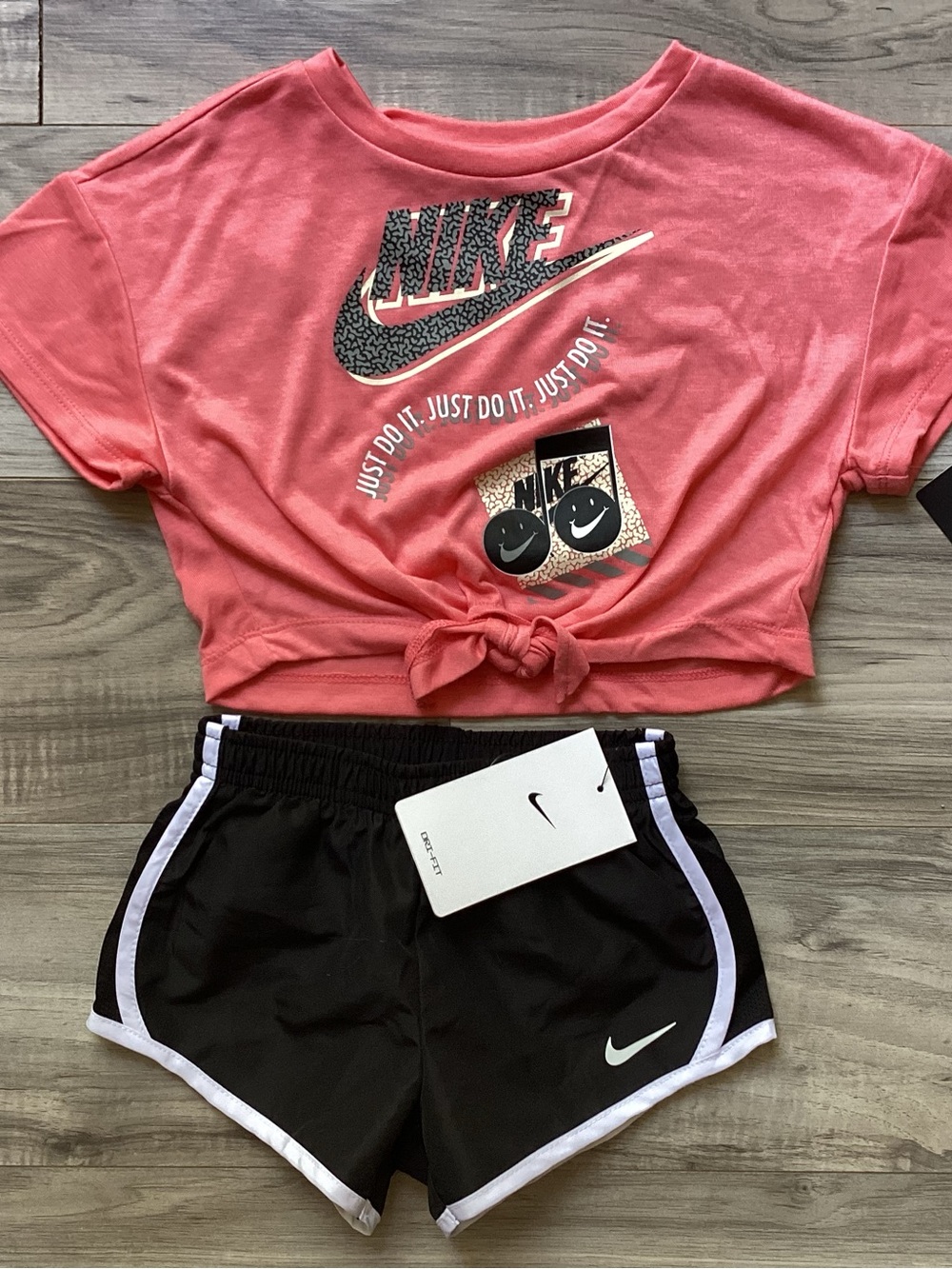 Nike toddler girl shorts outfit size 2T(NWT) ~FIRM, NO OFFERS~